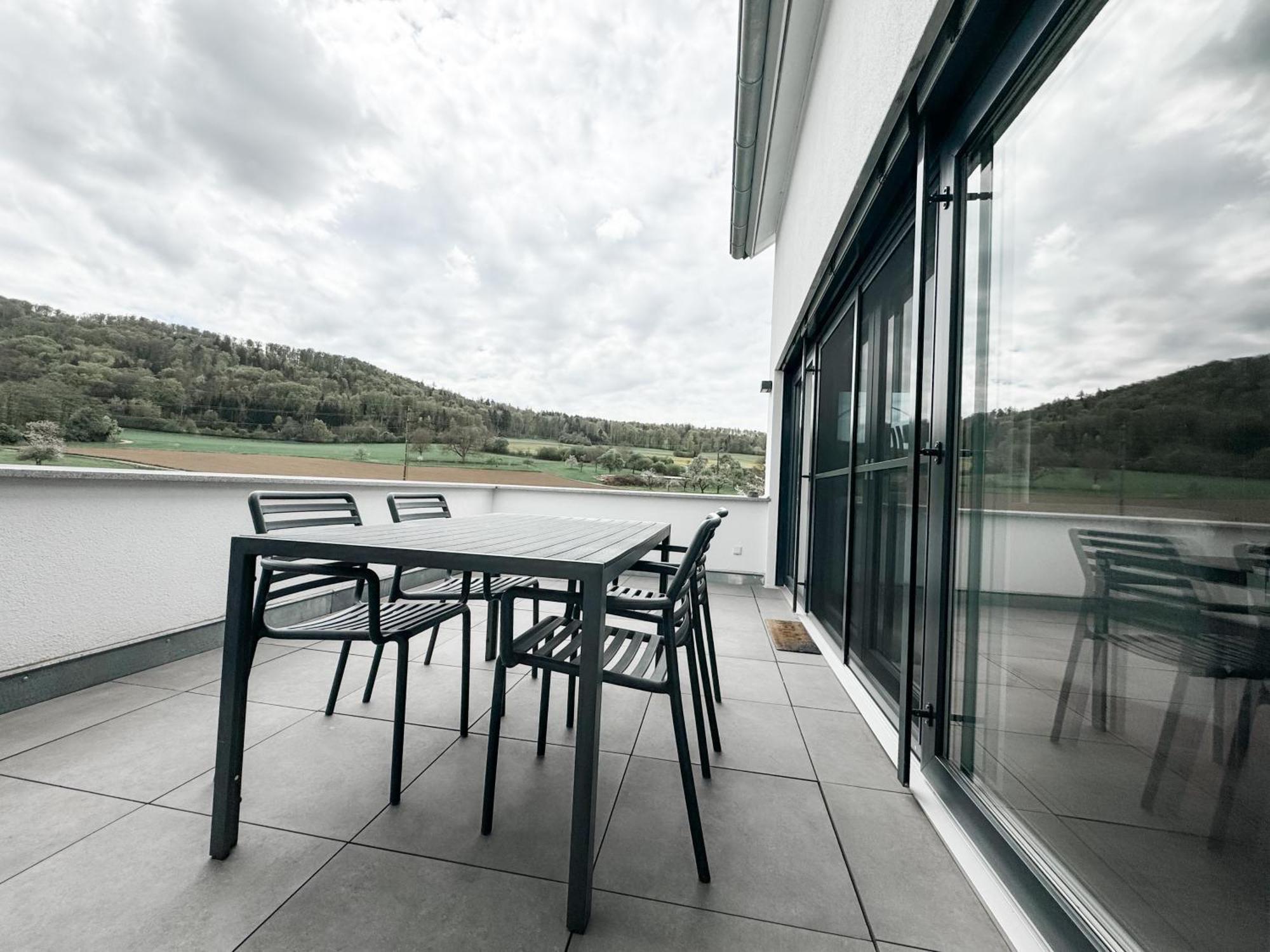 Wunderschoene Helle Wohnung Mit Grosser Dachterrasse Gottmadingen Exteriör bild